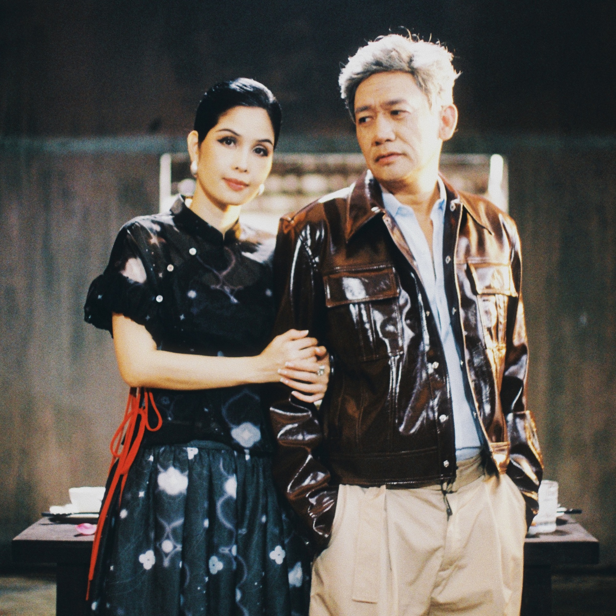 Vợ Duy Mạnh xuất hiện cùng quyển nhật ký kể lại đêm chờ chồng- Ảnh 1.