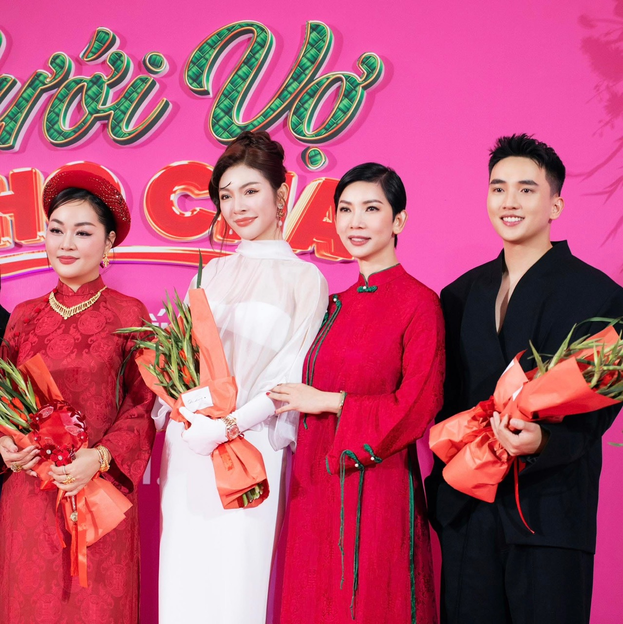 Chàng shipper quê mùa trong "Cưới vợ cho cha": Đời thực là phi công, cực điển trai- Ảnh 1.