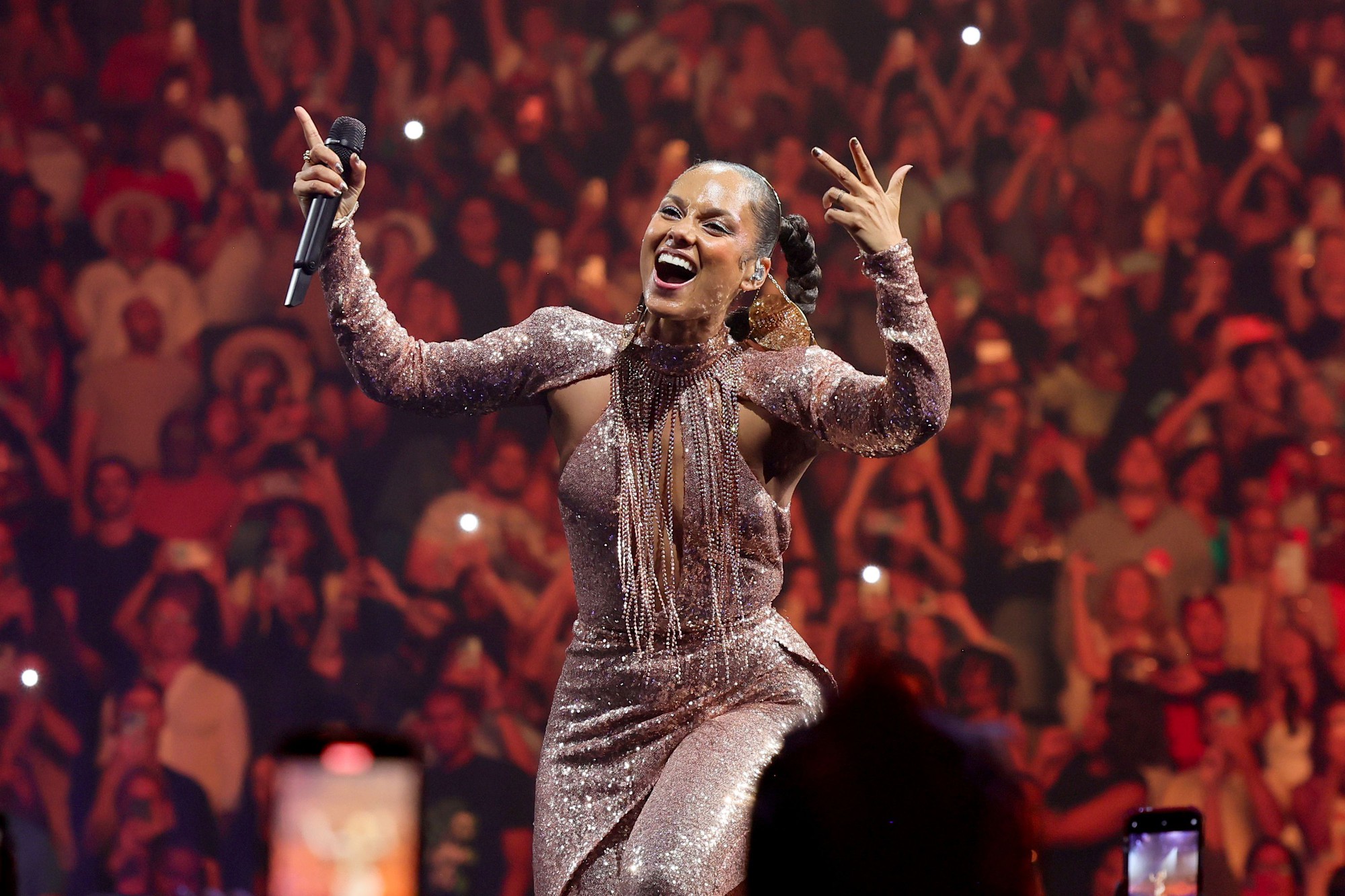 Alicia Keys sẽ trình diễn tại Lễ trao giải VinFuture 2025- Ảnh 2. Alicia Keys sẽ trình diễn tại Lễ trao giải VinFuture 2025- Ảnh 2.