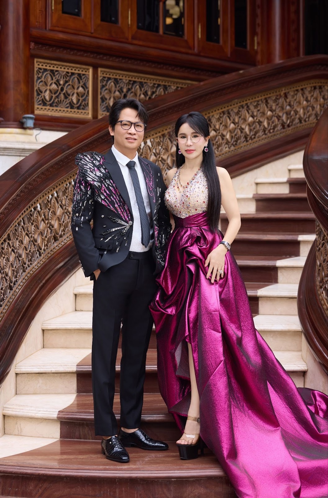 Giá trị 300 cây vàng SJC bị thu hồi của vợ chồng Mailisa- Ảnh 1. Giá trị 300 cây vàng SJC bị thu hồi của vợ chồng Mailisa- Ảnh 1.