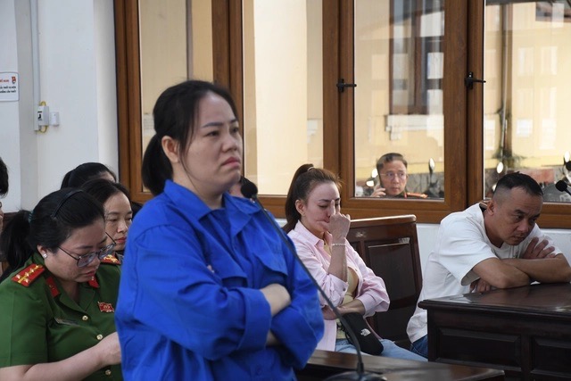 Hé lộ thư tay xin lỗi gia đình của người phụ nữ đầu độc 4 người thân bằng xyanua, mong mỏi một điều- Ảnh 2. Hé lộ thư tay xin lỗi gia đình của người phụ nữ đầu độc 4 người thân bằng xyanua, mong mỏi một điều- Ảnh 2.