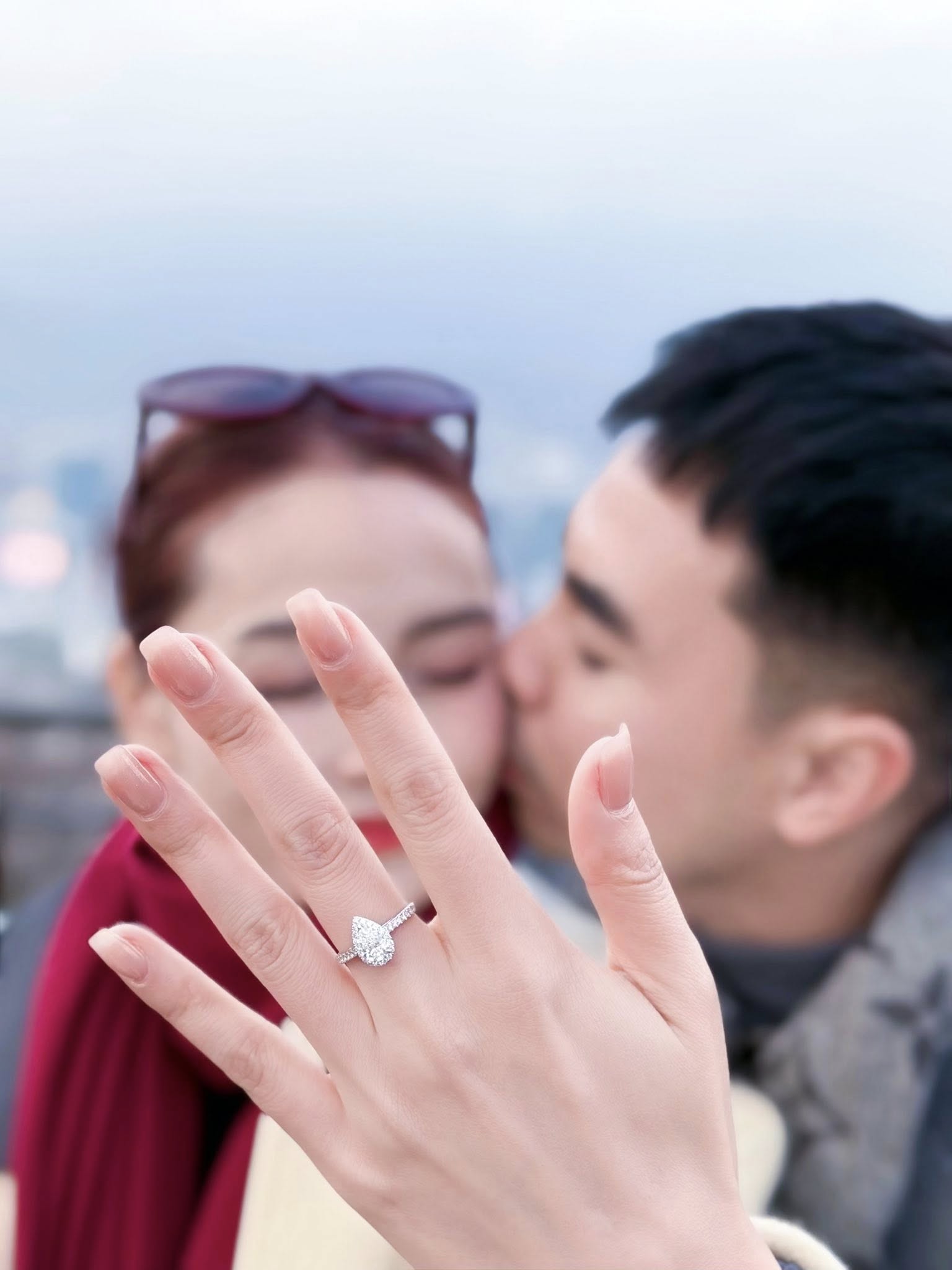 MC Huyền Trang Mù tạt được MC Huyền Trang Mù tạt được