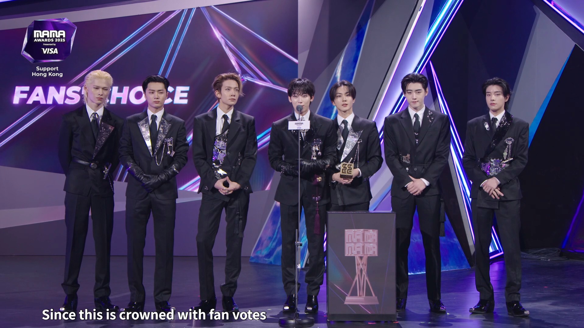 Không ai dám cười khi nhận giải MAMA 2025- Ảnh 2.