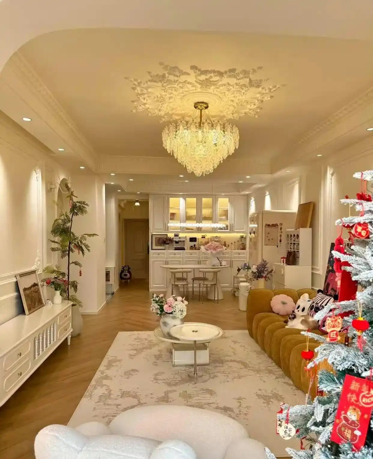 Nhiều người chê căn hộ 2 ban công bất tiện, cho tới khi thấy 2 vợ chồng trẻ ra tay- Ảnh 3.