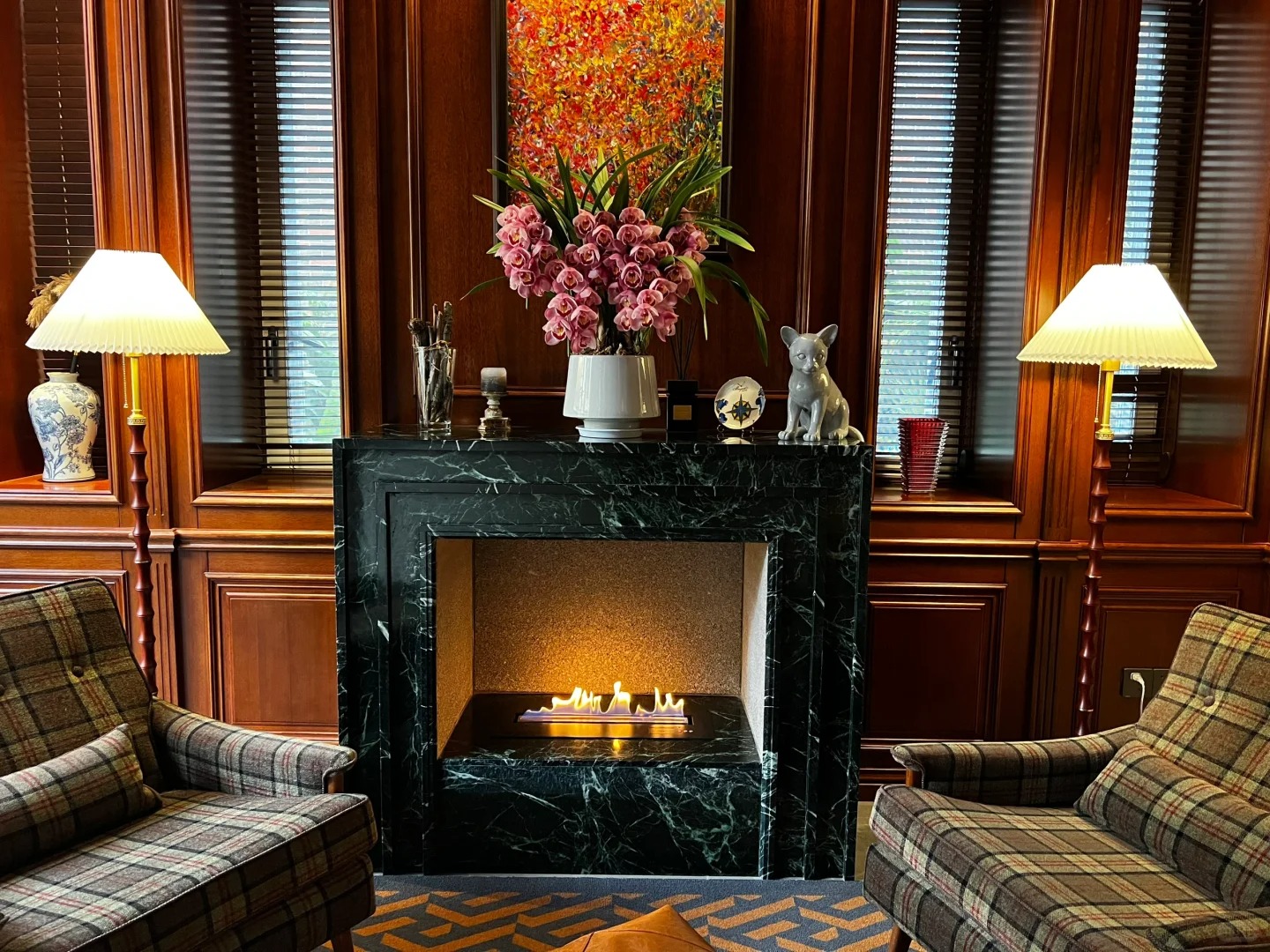 Tết Nguyên đán năm nay mà nhà không có 1 chậu địa lan thì đúng là "phải tội": Học 3 cách chăm từ giờ để hoa nở đầy phòng khách- Ảnh 1.