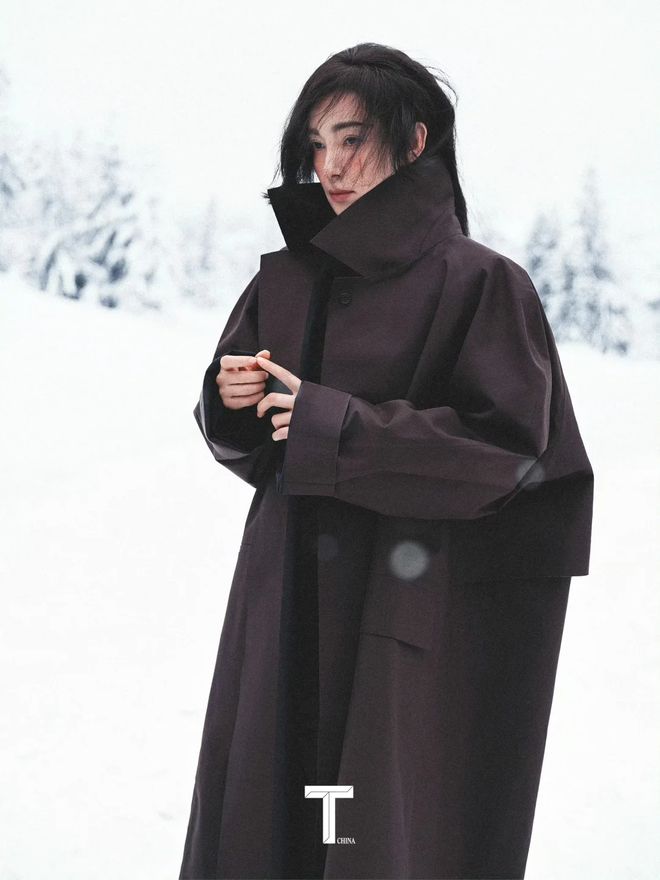 Mùa đông đừng chỉ mặc đen: 3 gam màu này giúp chị em trẻ ra vài tuổi- Ảnh 3.