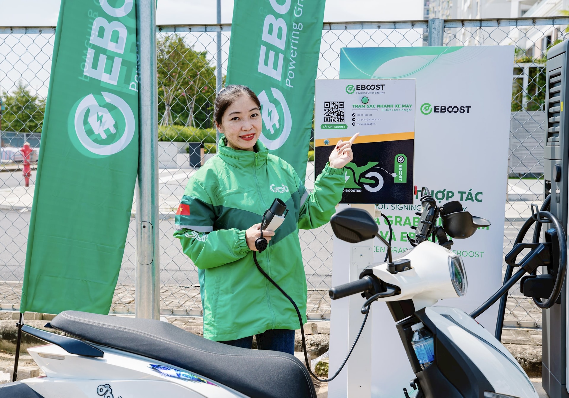 Grab có động thái mới liên quan đến xe điện- Ảnh 1.