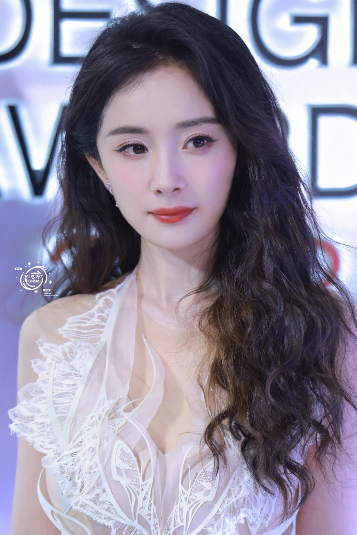 Mặt mộc của Dương Mịch lộ khuyết điểm không thèm che giấu- Ảnh 8.