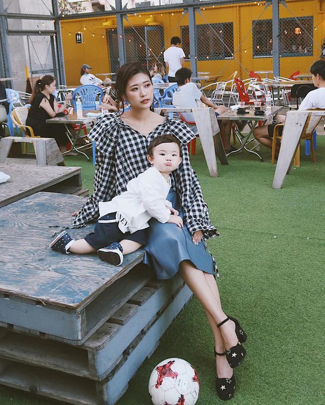 "Nhìn cái tay là biết không làm được gì": Vì sao 1 người đàn bà làm đẹp cho bản thân lại bị đánh giá là MẸ TỒI- Ảnh 2.