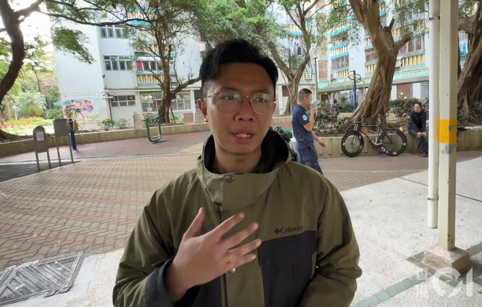 Câu chuyện ấm lòng giữa tang thương trong vụ cháy chung cư Hong Kong (Trung Quốc): Lính cứu hỏa có phải có "thần lực" không?- Ảnh 2. Câu chuyện ấm lòng giữa tang thương trong vụ cháy chung cư Hong Kong (Trung Quốc): Lính cứu hỏa có phải có "thần lực" không?- Ảnh 2.