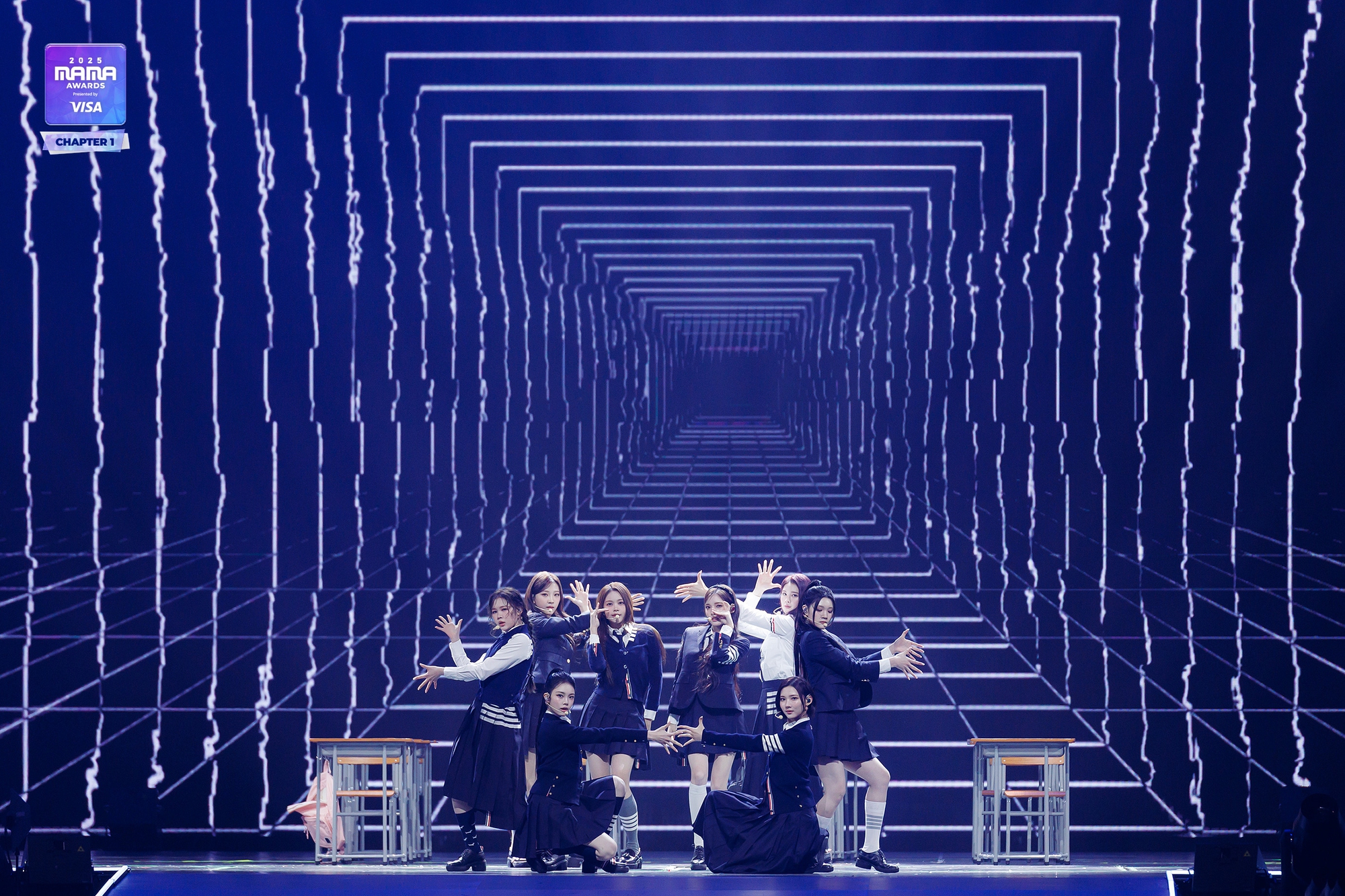 Khoảnh khắc xúc động nhất MAMA 2025: Park Bo Gum cúi đầu mở màn, xót xa tưởng niệm nạn nhân thảm hoạ cháy tại Hong Kong (Trung Quốc)- Ảnh 11. Khoảnh khắc xúc động nhất MAMA 2025: Park Bo Gum cúi đầu mở màn, xót xa tưởng niệm nạn nhân thảm hoạ cháy tại Hong Kong (Trung Quốc)- Ảnh 11.