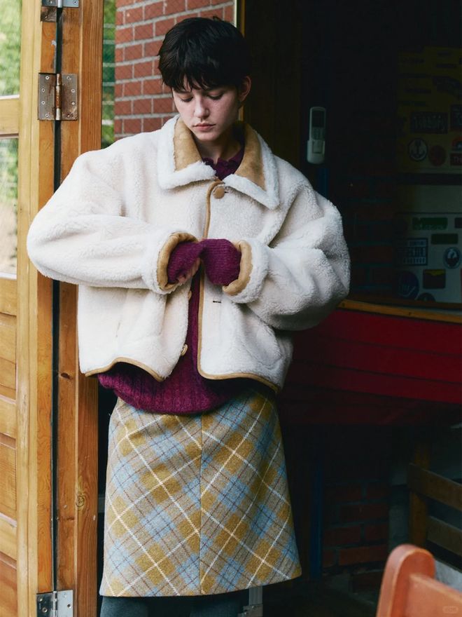 Mùa đông đừng chỉ mặc đen: 3 gam màu này giúp chị em trẻ ra vài tuổi- Ảnh 37.