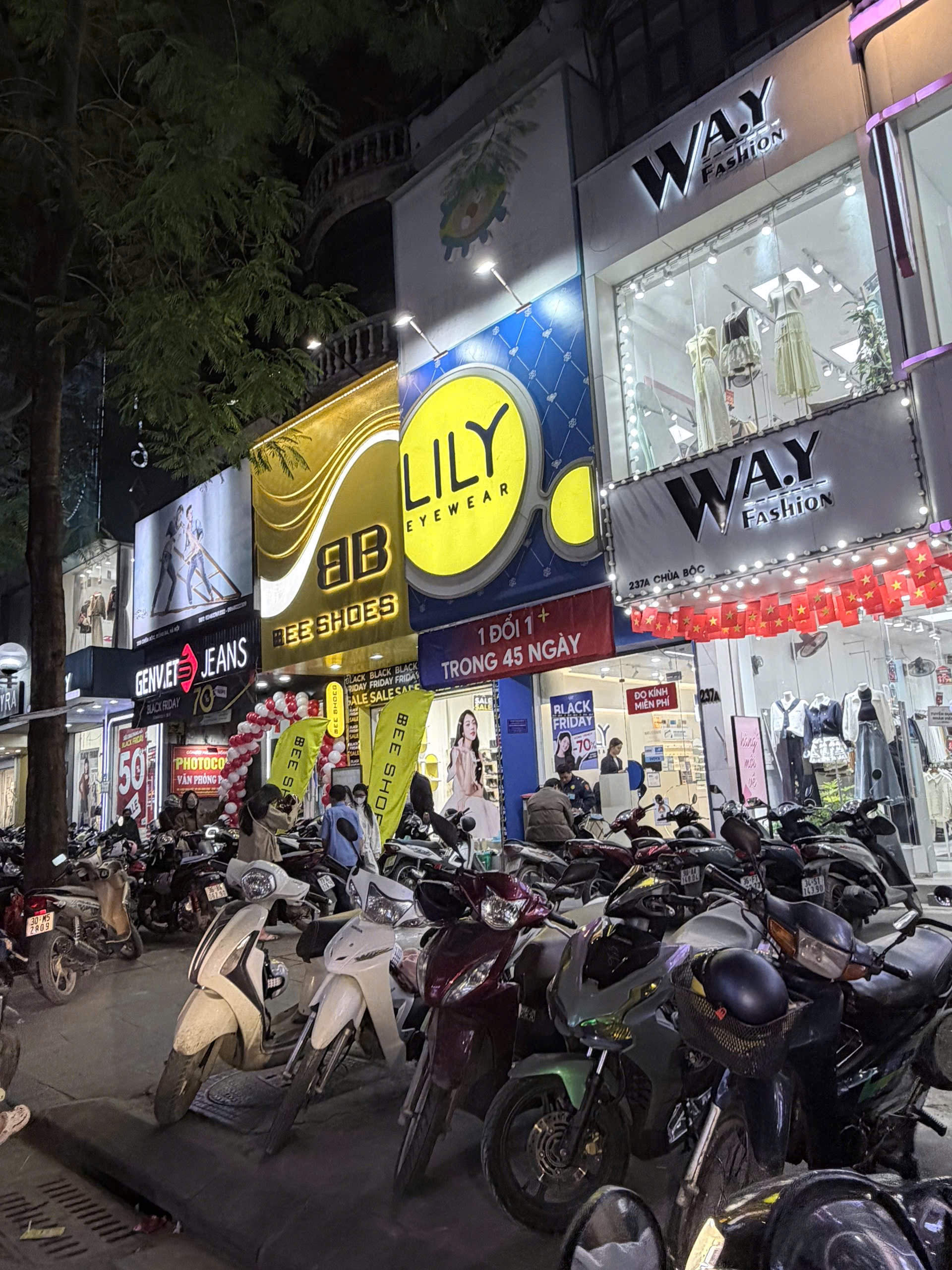 Tình hình BLACK FRIDAY năm nay: Quần áo rẻ đậm sâu, chất lượng gây tò mò- Ảnh 8.