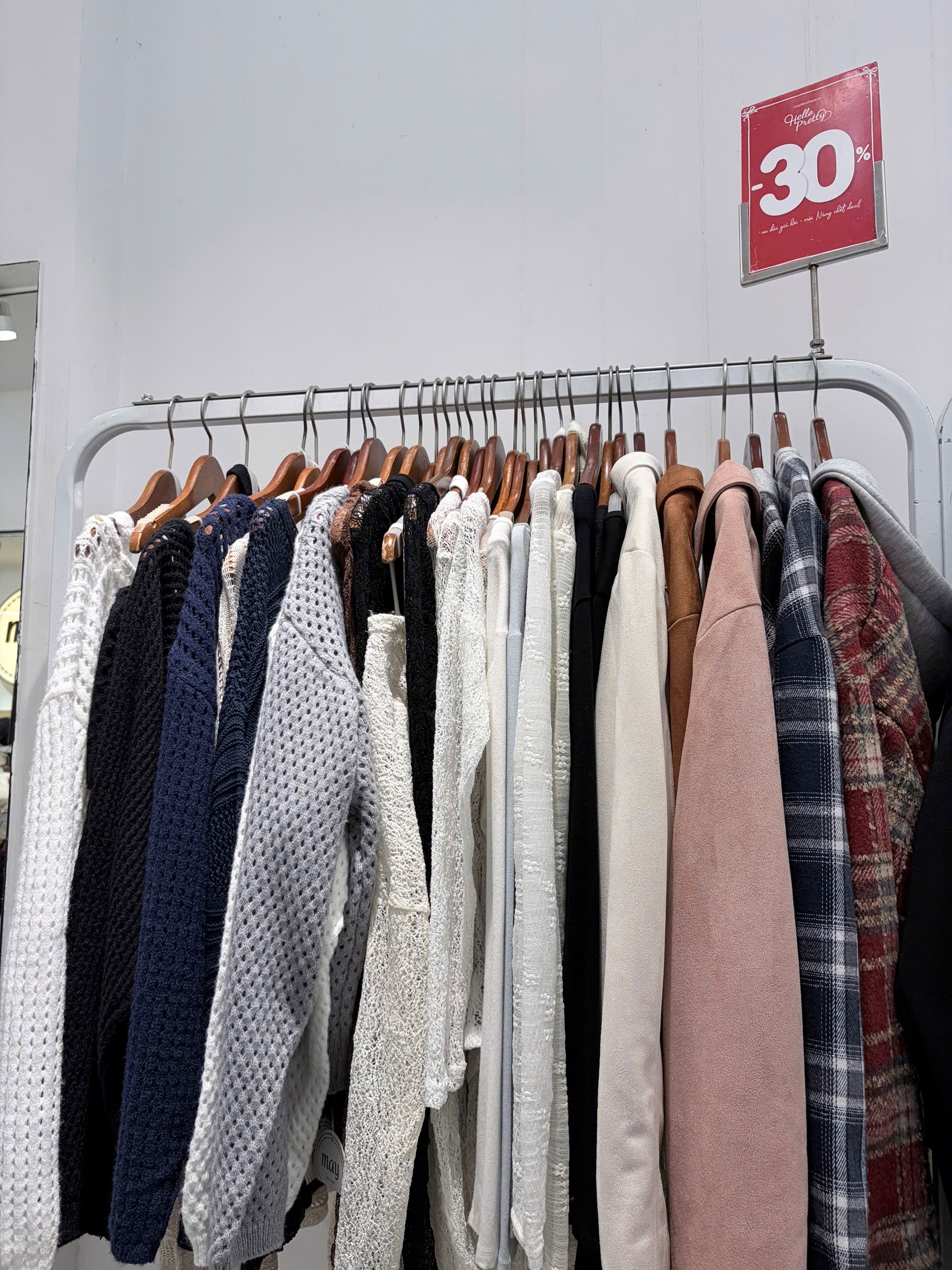 Tình hình BLACK FRIDAY năm nay: Quần áo rẻ đậm sâu, chất lượng gây tò mò- Ảnh 21.