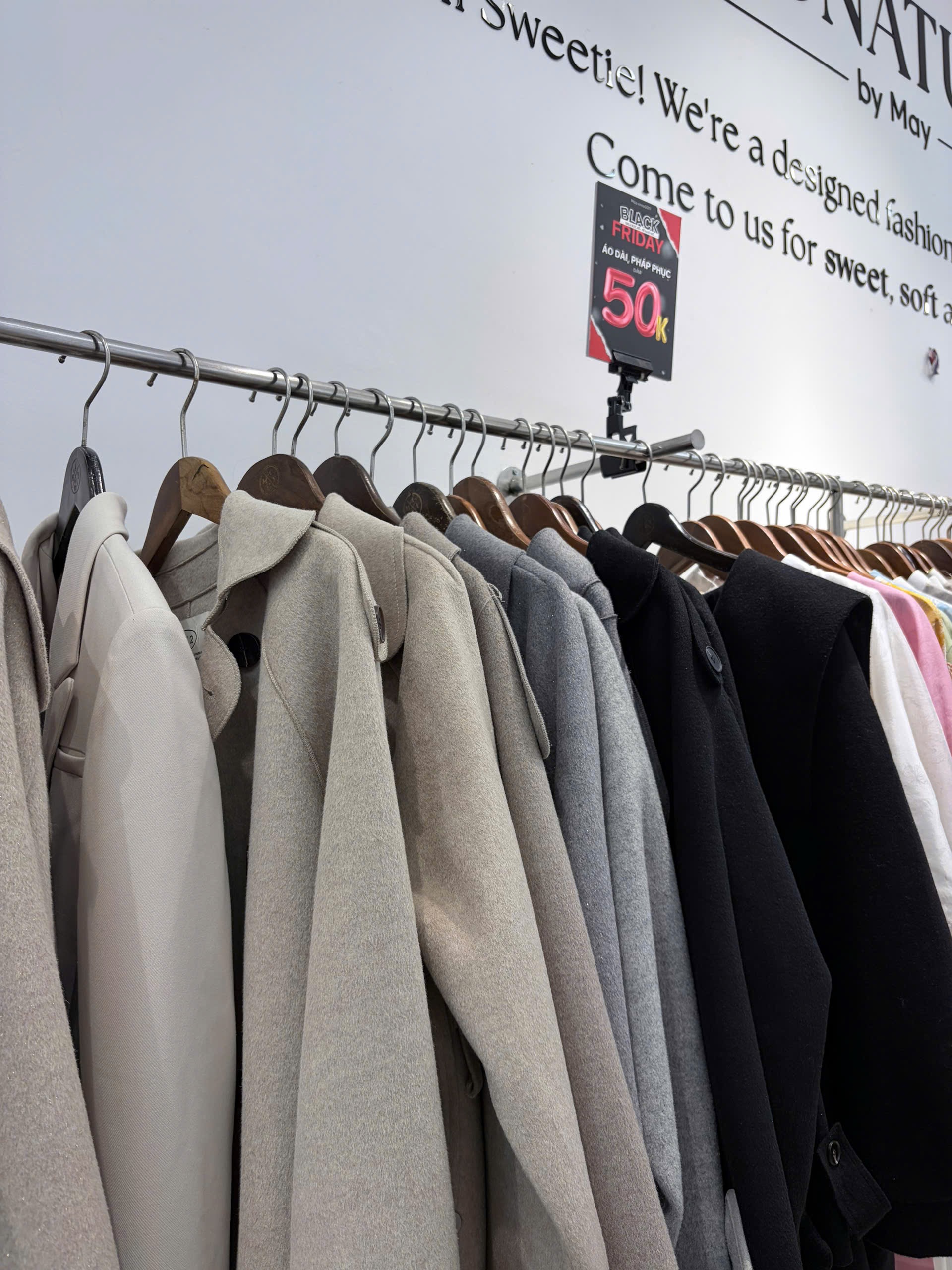 Tình hình BLACK FRIDAY năm nay: Quần áo rẻ đậm sâu, chất lượng gây tò mò- Ảnh 20.