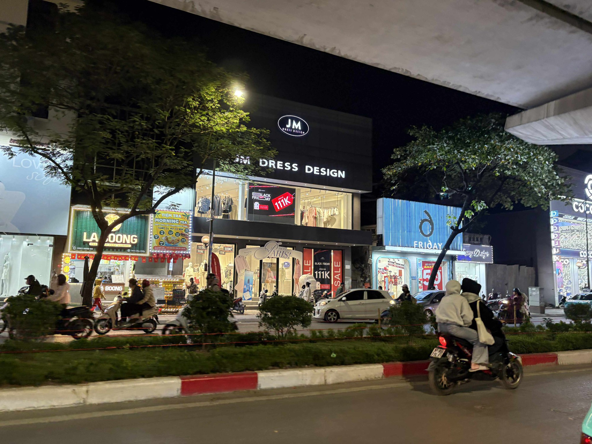 Tình hình BLACK FRIDAY năm nay: Quần áo rẻ đậm sâu, chất lượng gây tò mò- Ảnh 14.