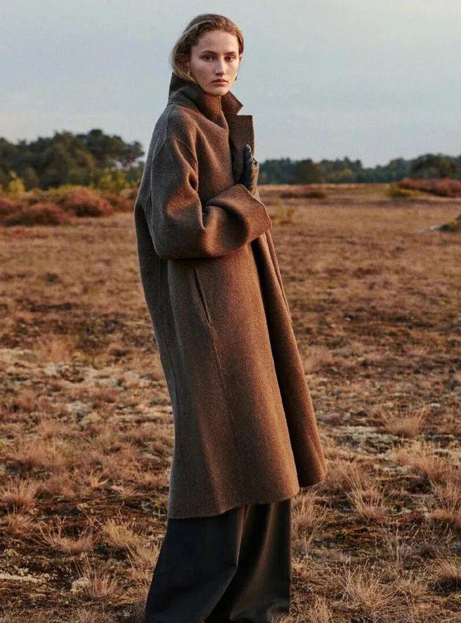 Mùa đông đừng chỉ mặc đen: 3 gam màu này giúp chị em trẻ ra vài tuổi- Ảnh 10.