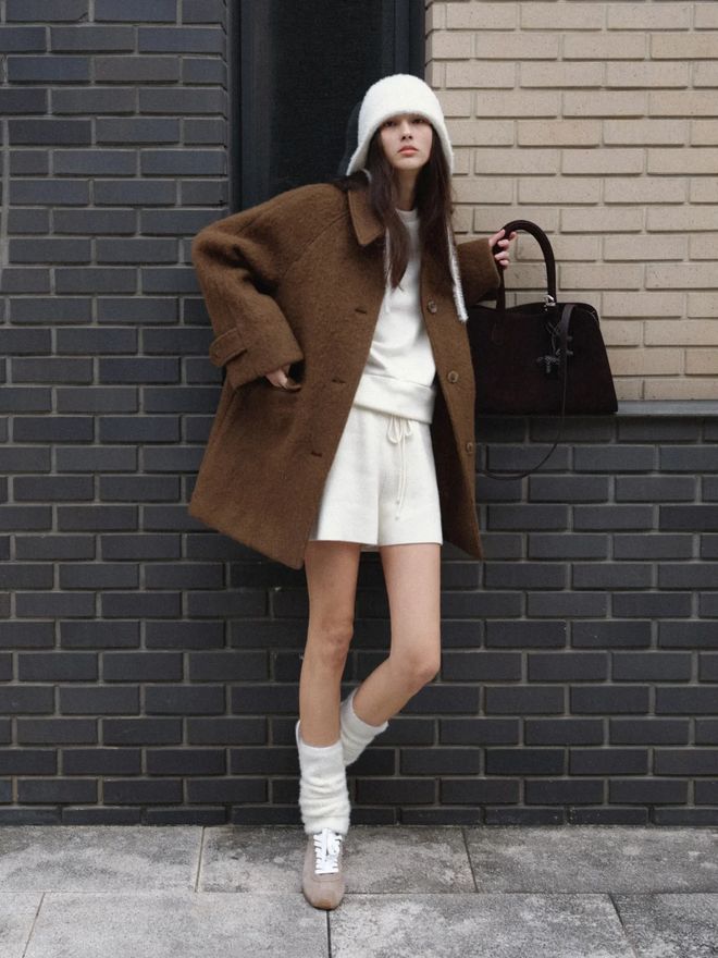 Mùa đông đừng chỉ mặc đen: 3 gam màu này giúp chị em trẻ ra vài tuổi- Ảnh 9.