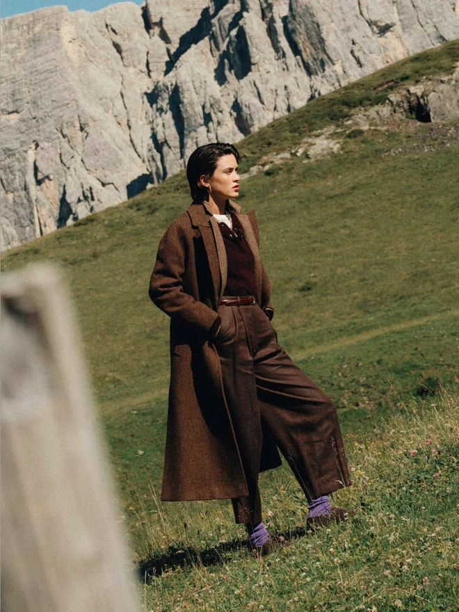 Mùa đông đừng chỉ mặc đen: 3 gam màu này giúp chị em trẻ ra vài tuổi- Ảnh 12.