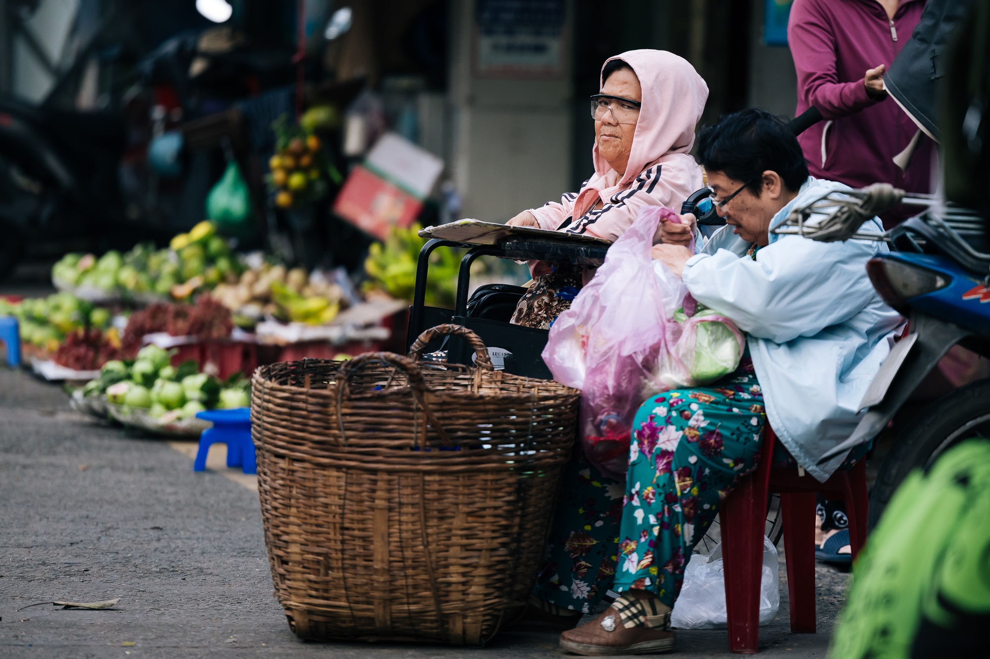 Chùm ảnh: TP.HCM trong ngày rét 19 độ C hiếm thấy- Ảnh 10. Chùm ảnh: TP.HCM trong ngày rét 19 độ C hiếm thấy- Ảnh 10.