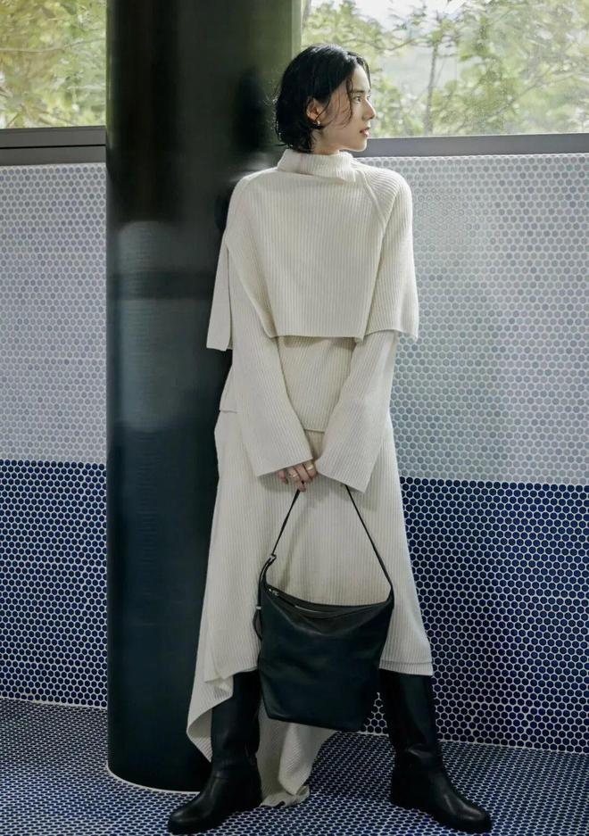 Mùa đông đừng chỉ mặc đen: 3 gam màu này giúp chị em trẻ ra vài tuổi- Ảnh 29.