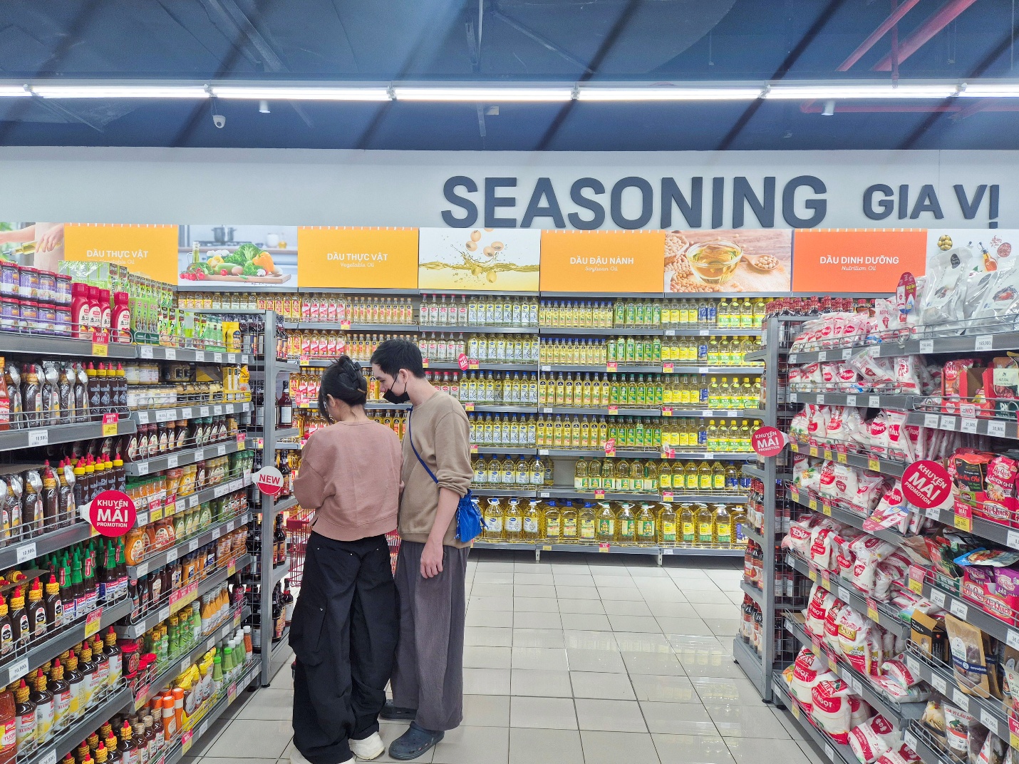Sinh nhật LOTTE MART: Khách hàng tranh thủ mua sắm siêu tiết kiệm và thử vận may trúng ô tô- Ảnh 3.