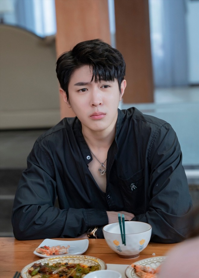 Biệt thự 340m² của diễn viên gia thế Biệt thự 340m² của diễn viên gia thế