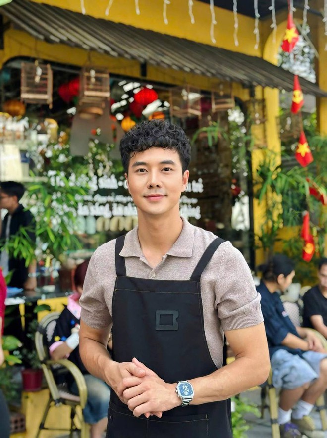 Nam thần phim giờ vàng bỏ tóc xoăn, từ Nam thần phim giờ vàng bỏ tóc xoăn, từ