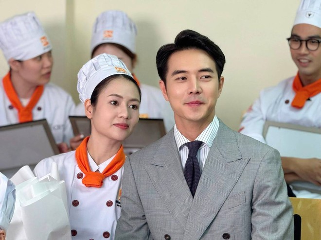 Nam thần phim giờ vàng bỏ tóc xoăn, từ Nam thần phim giờ vàng bỏ tóc xoăn, từ