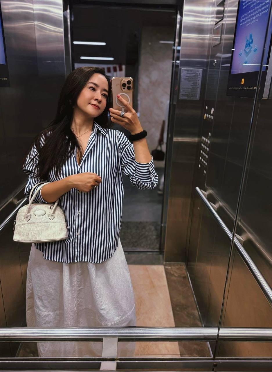 Nhan sắc của nữ diễn viên U40 khiến Huyền Lizzie dè chừng- Ảnh 12.