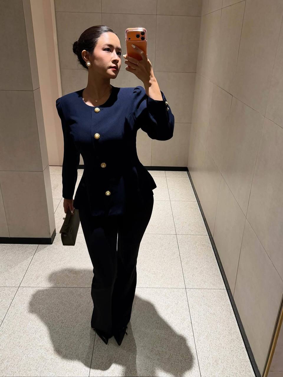 Nhan sắc của nữ diễn viên U40 khiến Huyền Lizzie dè chừng- Ảnh 13.