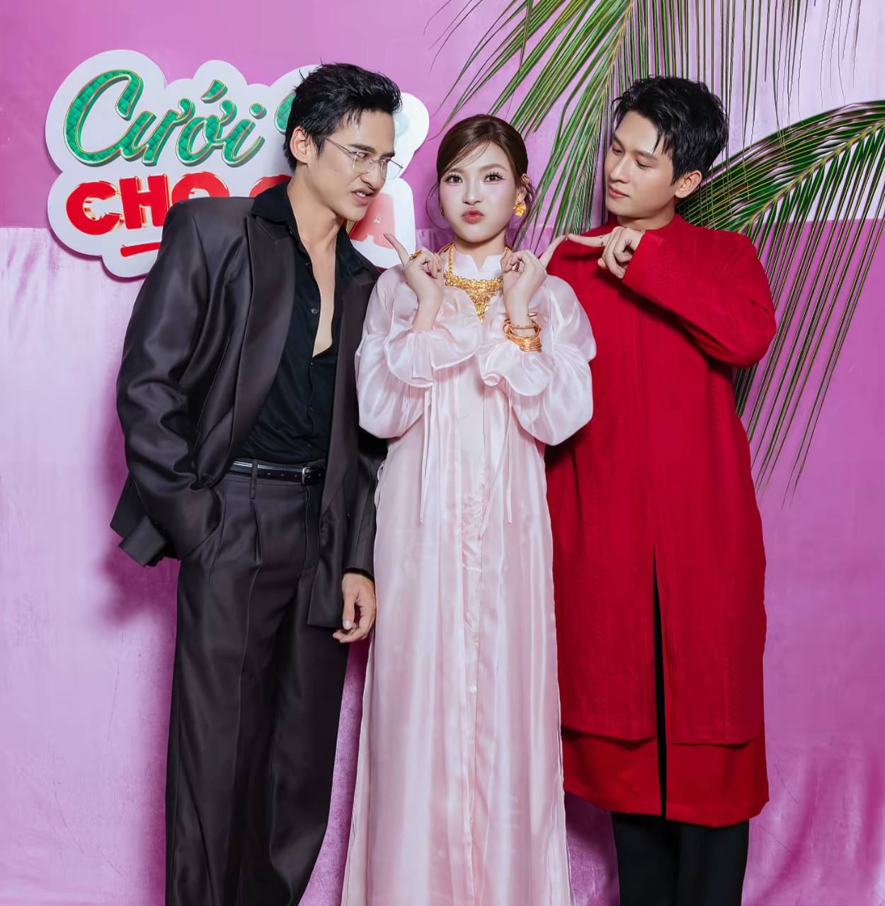 Vbiz mới có cặp chị em lệch nhau 10 tuổi vẫn quá đẹp đôi, nhà gái U40 mà như thiếu nữ đôi mươi- Ảnh 6. Vbiz mới có cặp chị em lệch nhau 10 tuổi vẫn quá đẹp đôi, nhà gái U40 mà như thiếu nữ đôi mươi- Ảnh 6.