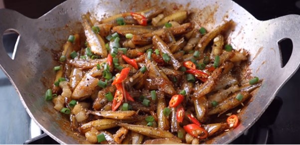 Hương vị đặc biệt của loại cá có tên lạ, xưa nhiều vô kể nay cực hiếm, được dân thành phố “săn lùng”- Ảnh 2.