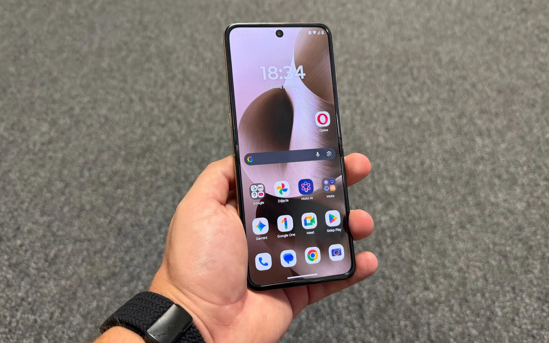 Ứng dụng chứa mã độc chiếm quyền truy cập, vét sạch tiền trong tài khoản người dùng- Ảnh 1. Ứng dụng chứa mã độc chiếm quyền truy cập, vét sạch tiền trong tài khoản người dùng- Ảnh 1.