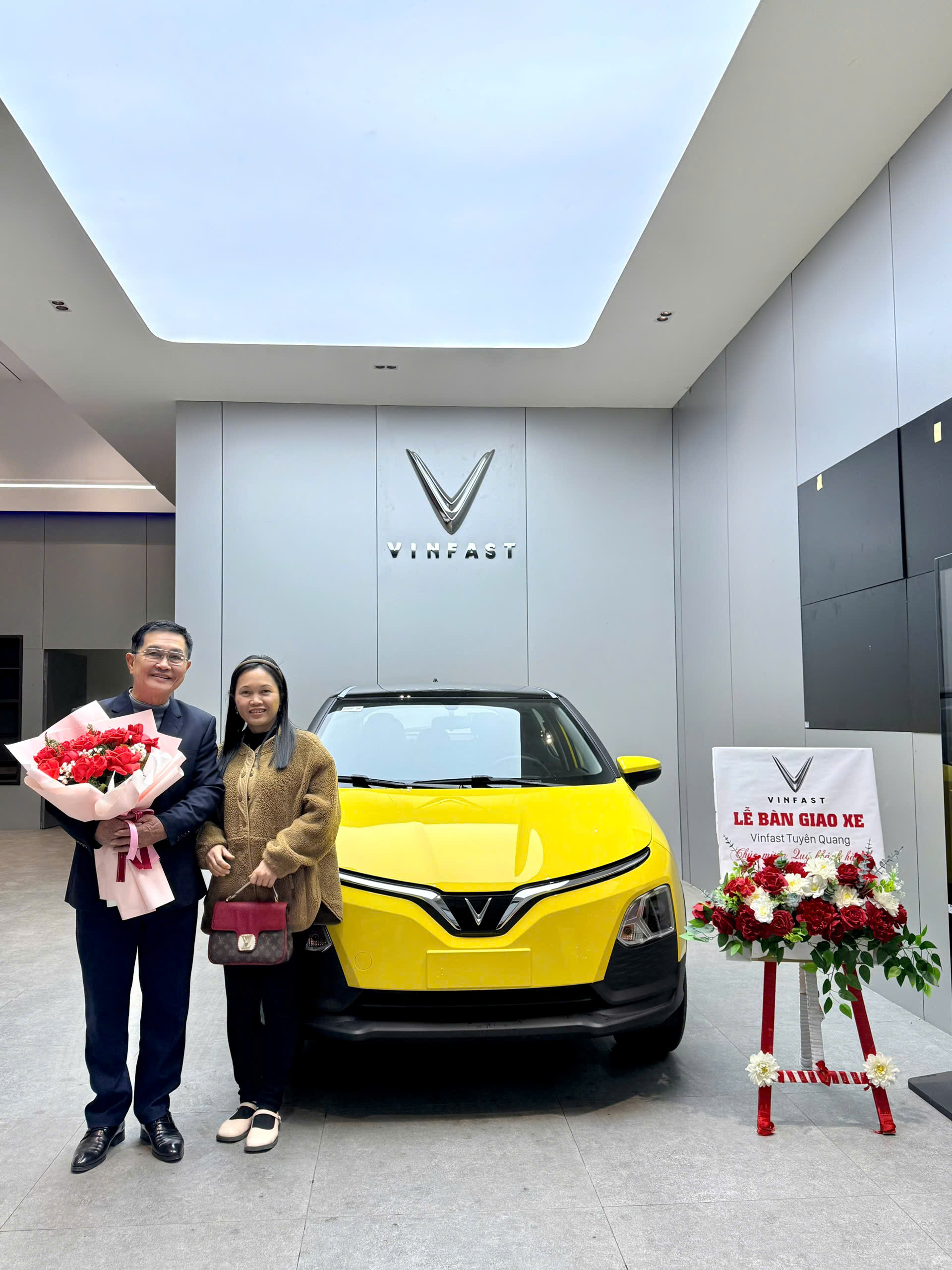 Từ đường Trường Sơn đến những cung đường làng: Lý do thật sự phía sau quyết định gây ngạc nhiên cả xóm của một cựu chiến binh 73 tuổi khi chuyển sang xe điện?- Ảnh 2.