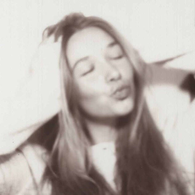 Tiểu thư tài phiệt Harper Beckham khoe nhan sắc xinh đẹp tuổi 14, chính thức 