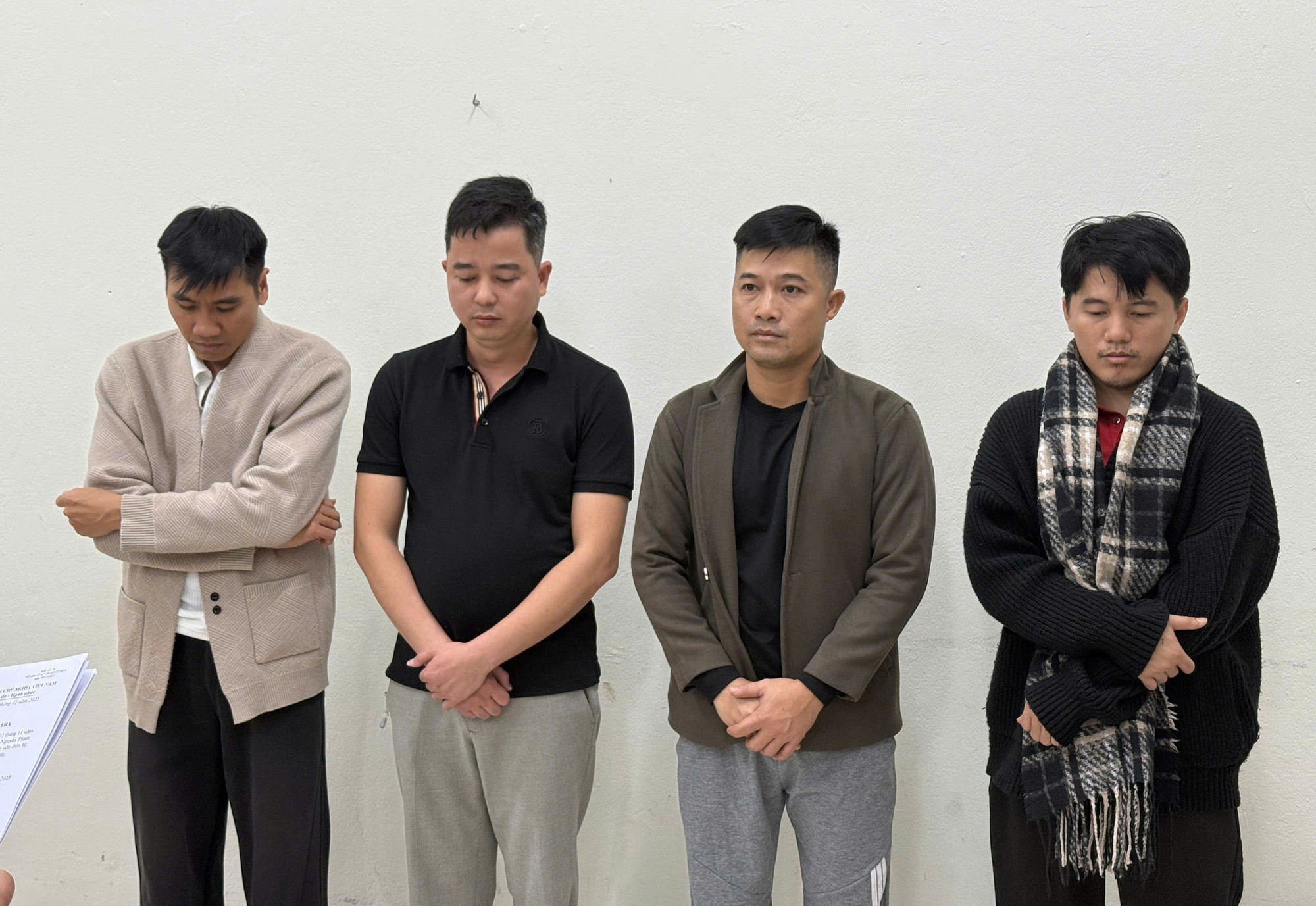 Ra quyết định bắt tạm giam Dương Quang Hải- Ảnh 1. Ra quyết định bắt tạm giam Dương Quang Hải- Ảnh 1.