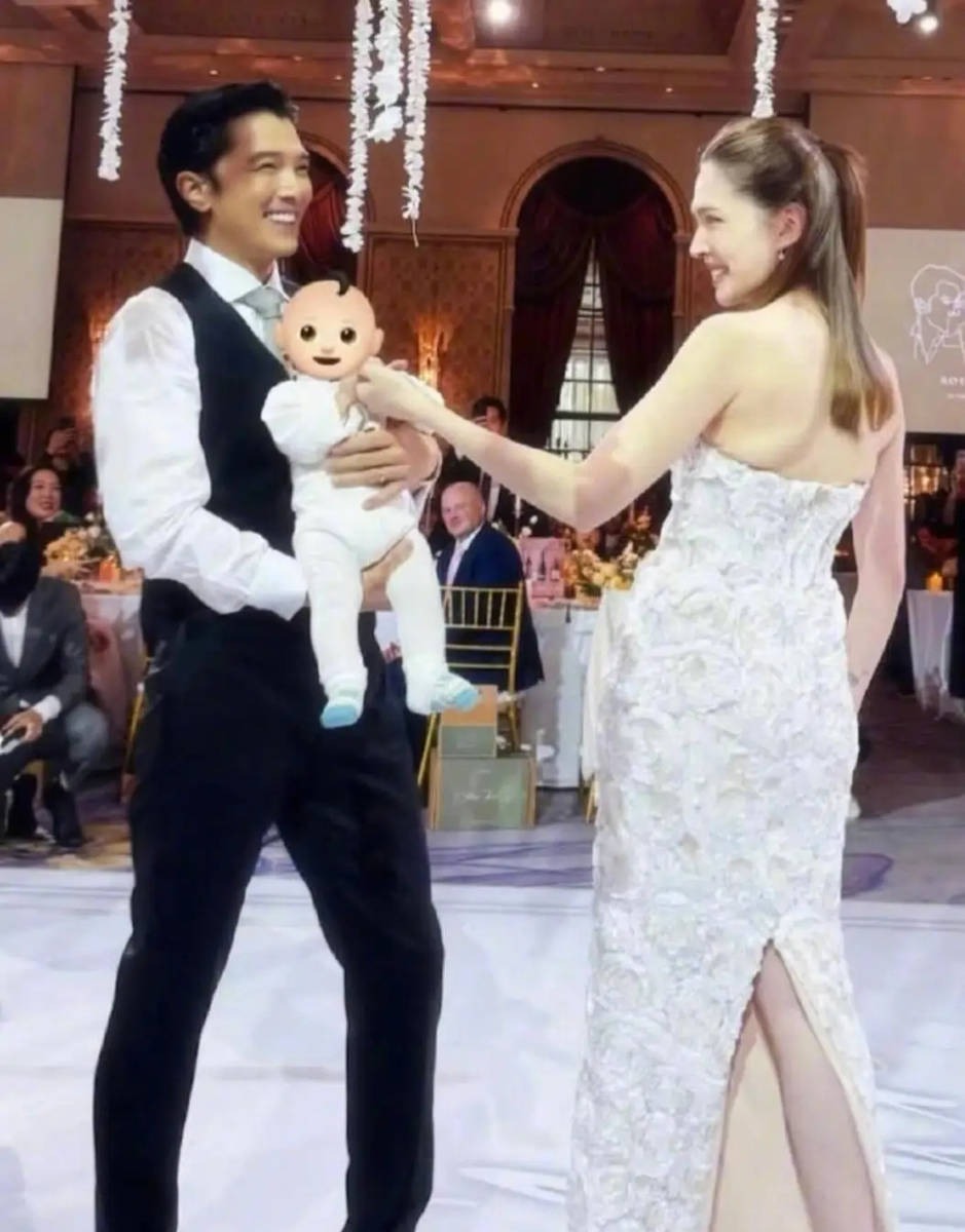 Đám cưới như lễ trao giải của 