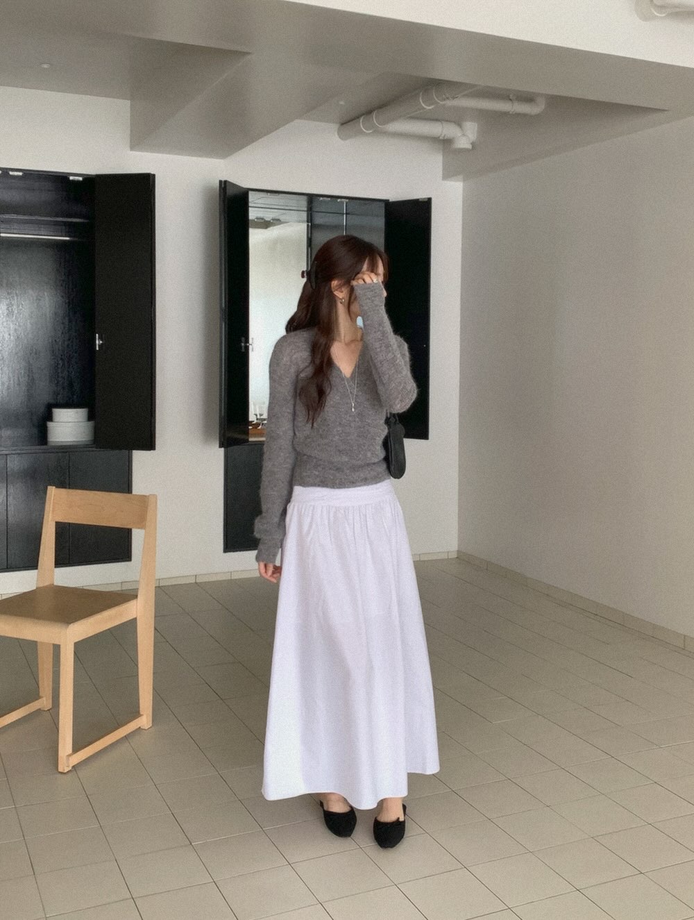 Cả set chân váy trông sang hơn hẳn nhờ 5 mẫu giày- Ảnh 9.