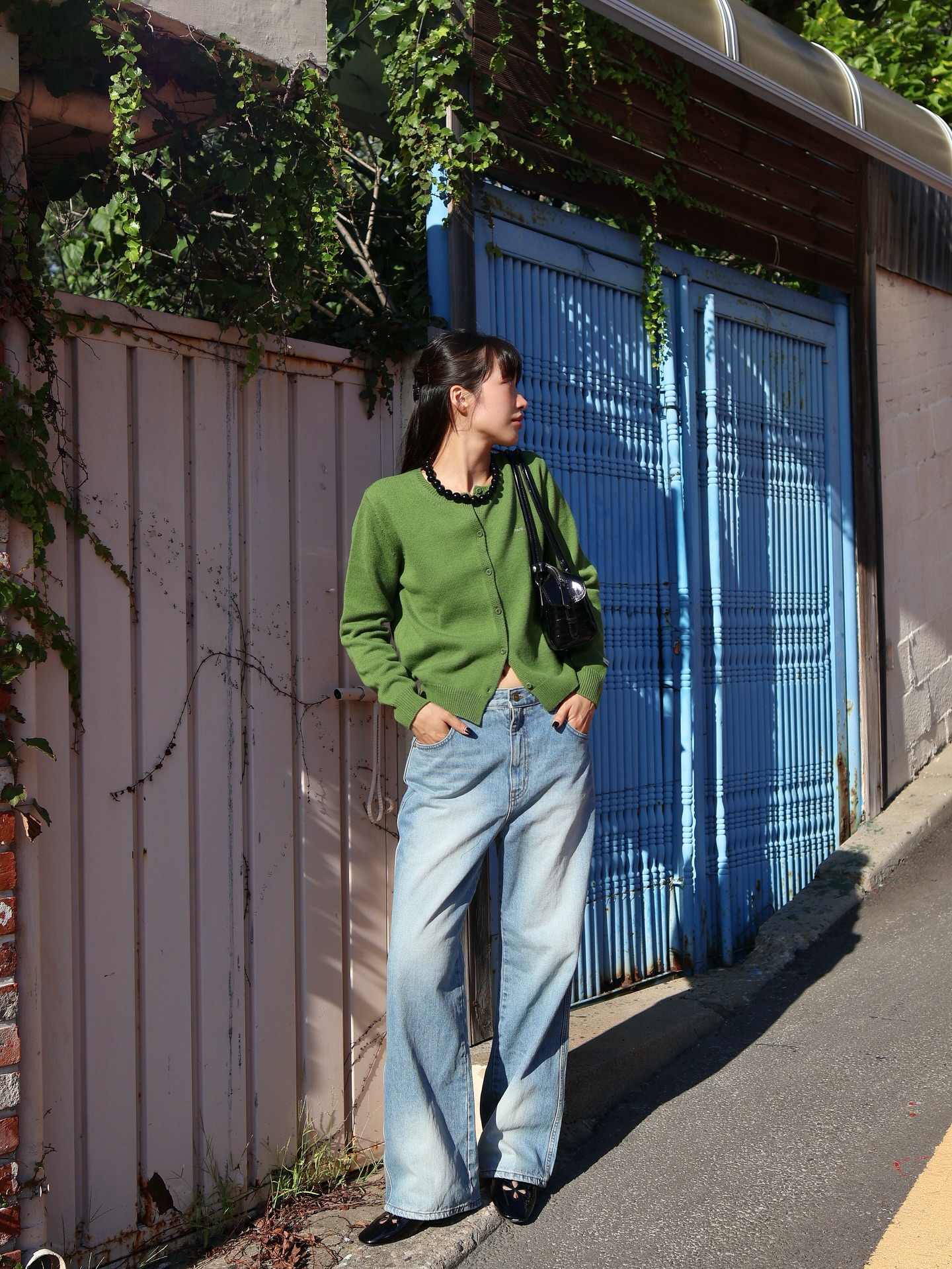 5 cách mặc áo len hack tuổi 5 cách mặc áo len hack tuổi