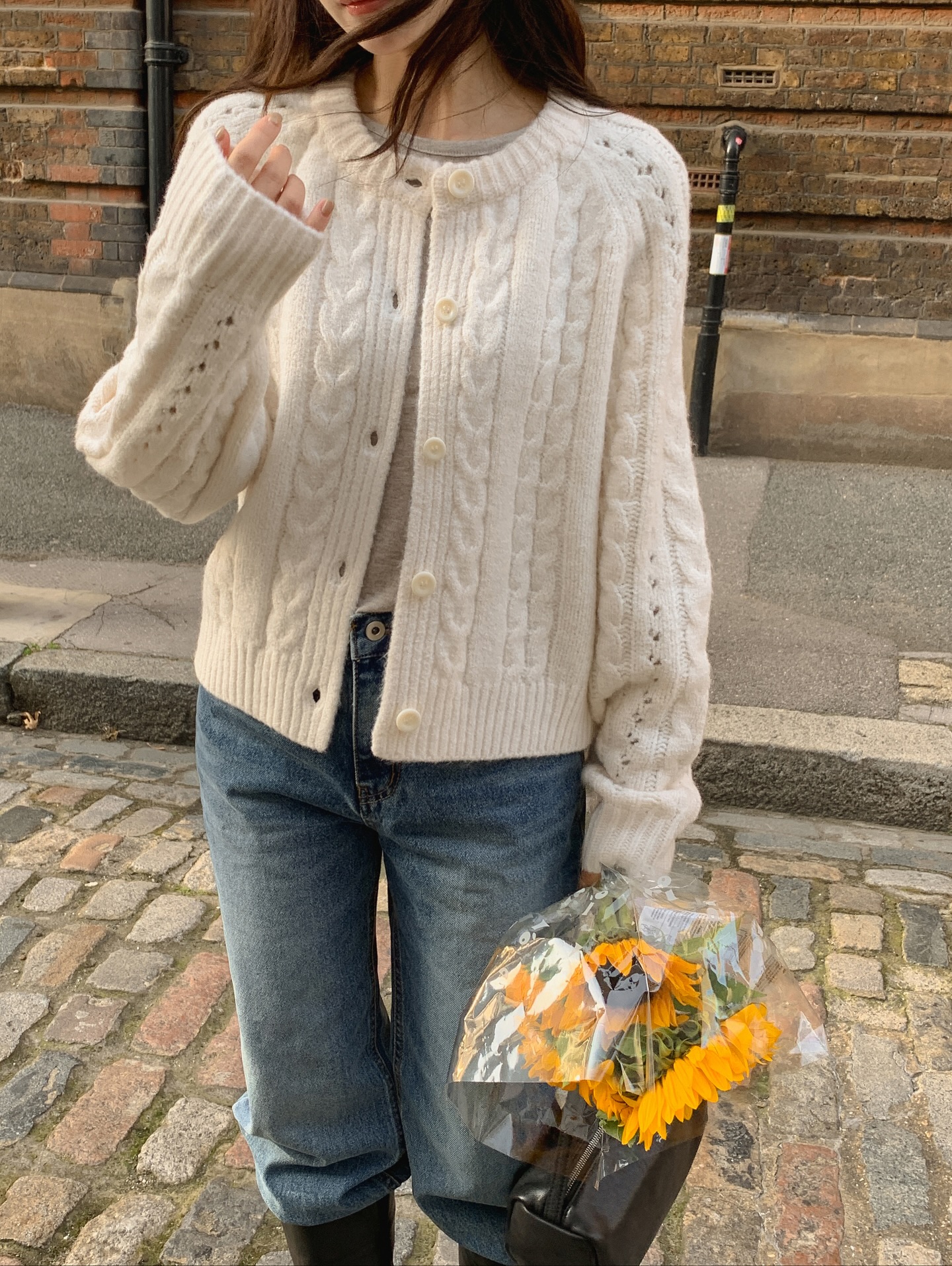 5 cách mặc áo len hack tuổi 5 cách mặc áo len hack tuổi