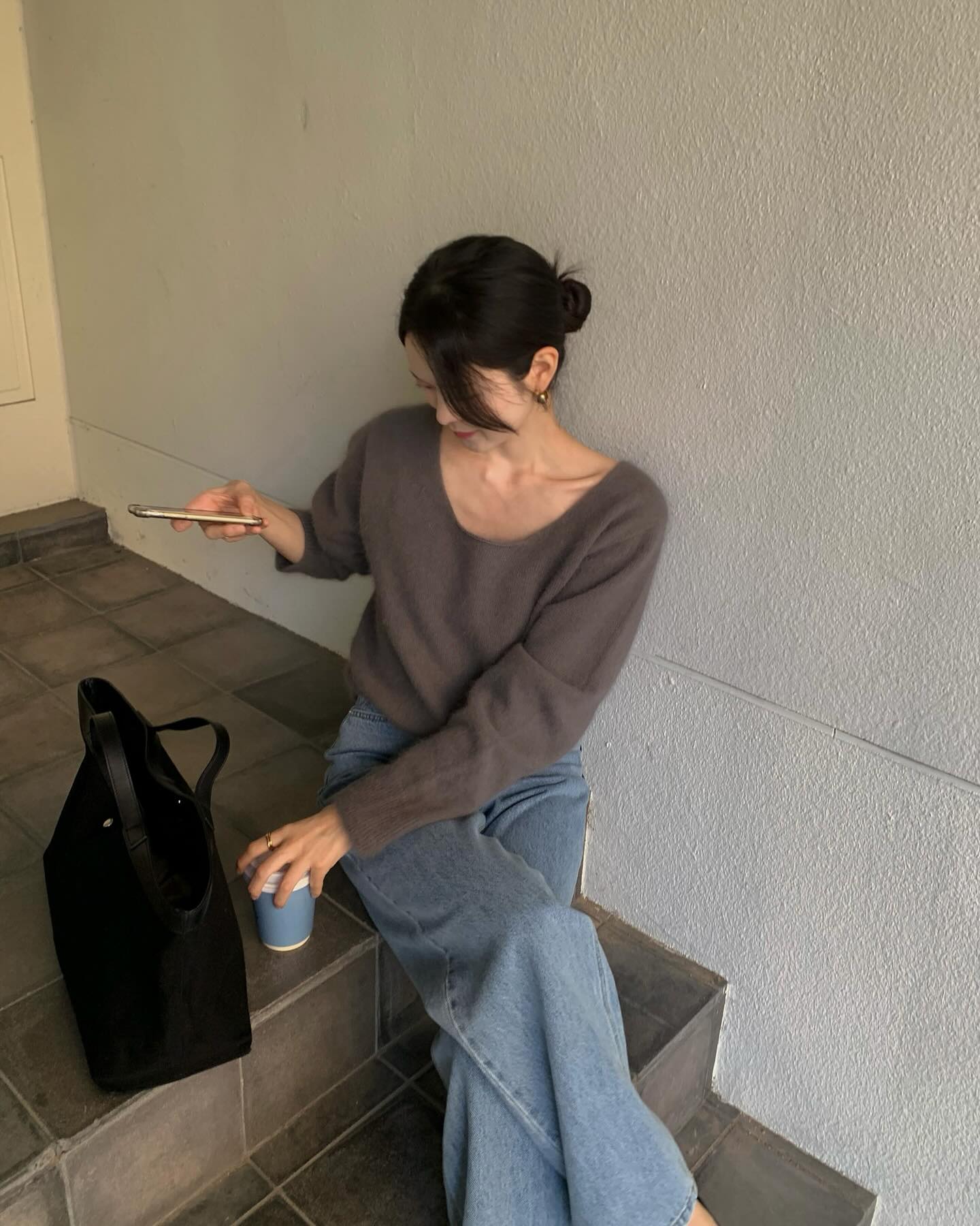 5 cách mặc áo len hack tuổi 5 cách mặc áo len hack tuổi