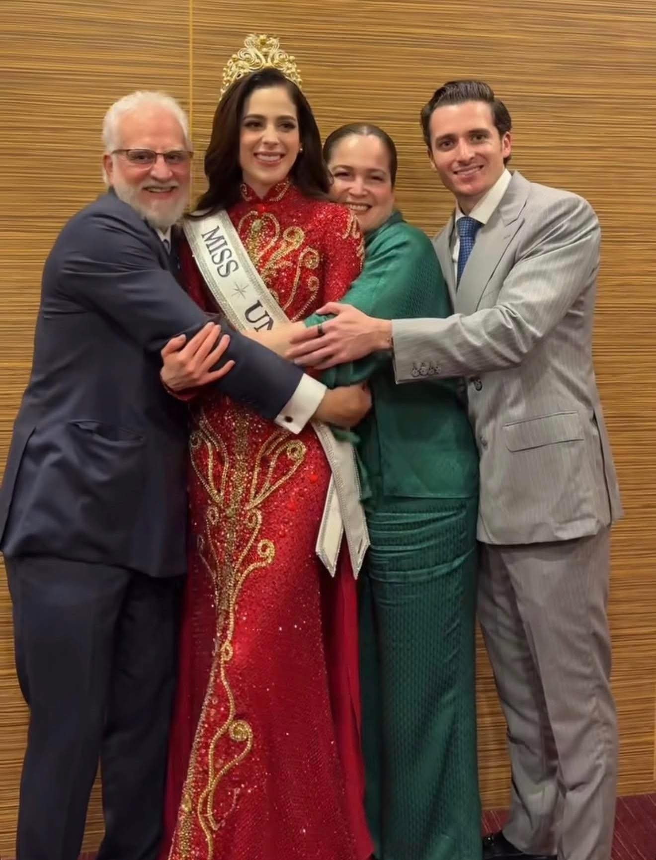 Bố Hoa hậu Hoàn vũ lên tiếng khi con gái bị dọa giết- Ảnh 1.