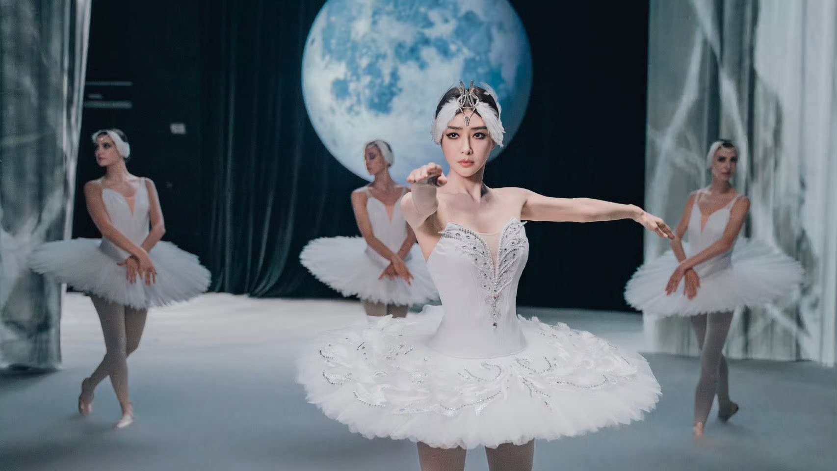 Ai mê ngôn tình Trung Quốc không thể bỏ lỡ siêu phẩm này: Nam chính là ông tổ visual, rating không top 1 cả nước mới lạ- Ảnh 5. Ai mê ngôn tình Trung Quốc không thể bỏ lỡ siêu phẩm này: Nam chính là ông tổ visual, rating không top 1 cả nước mới lạ- Ảnh 5.