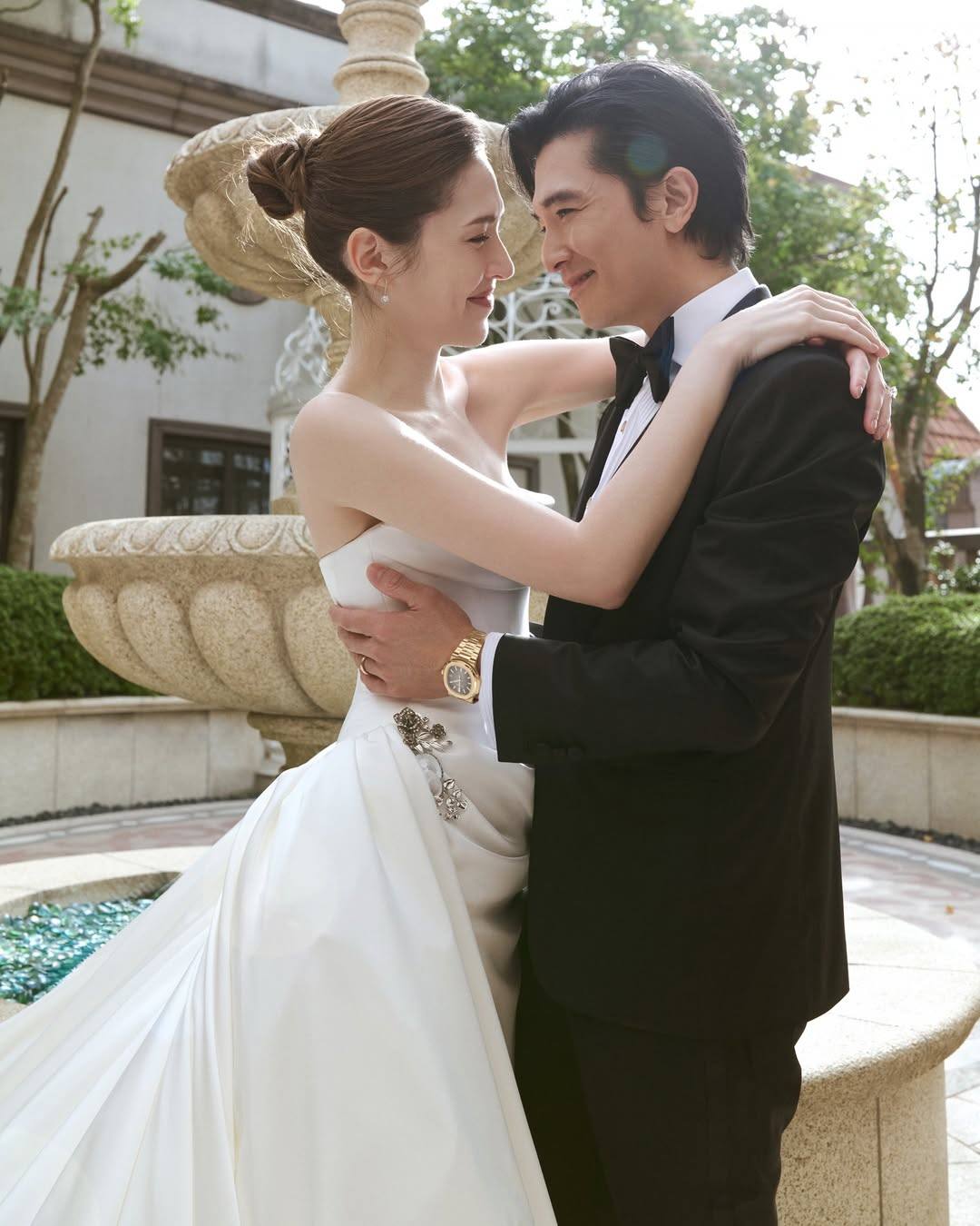 Đám cưới như lễ trao giải của 