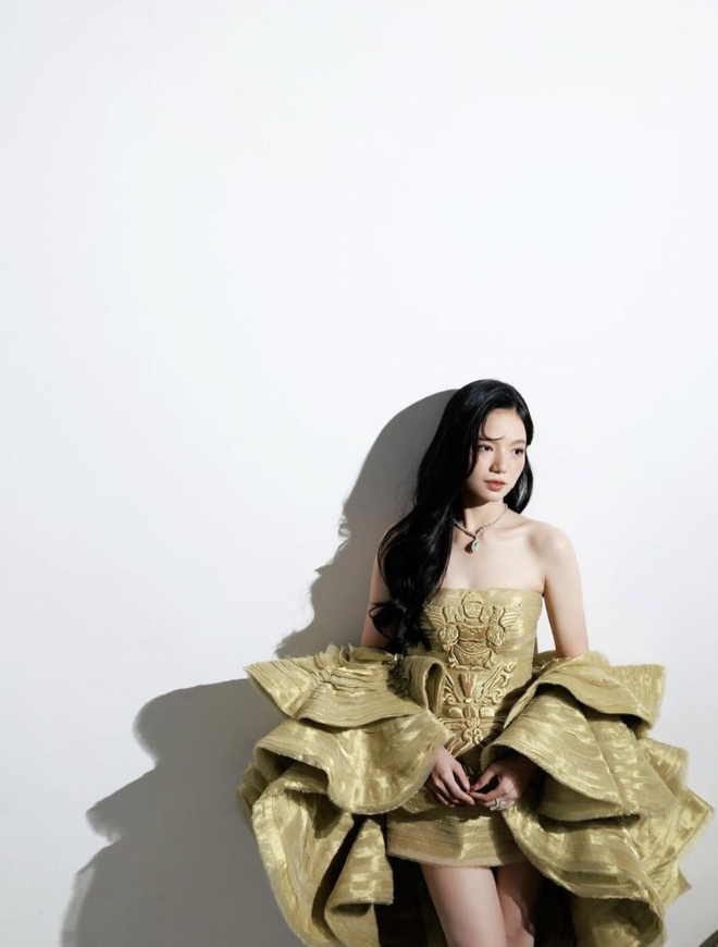 Vbiz bỗng xuất hiện Kim Yoo Jung, khoảnh khắc đại minh tinh hút gần 1 triệu lượt xem- Ảnh 3.