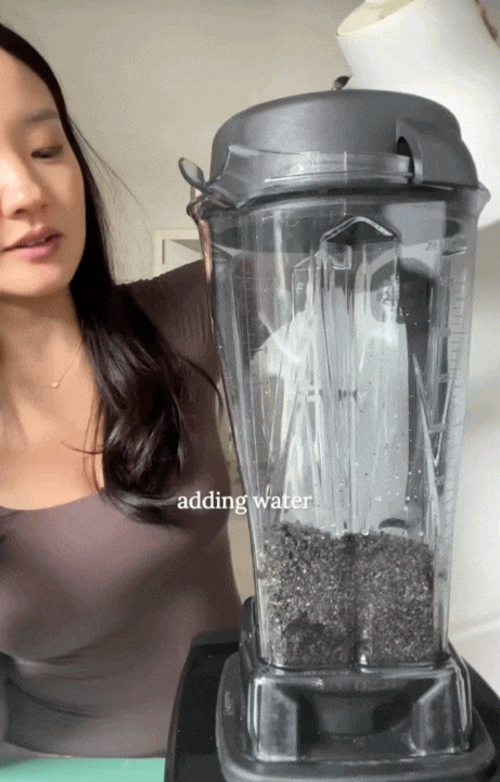 Mái tóc tuổi 40 vẫn đen mượt, bồng bềnh, không một sợi bạc: Bí quyết Mái tóc tuổi 40 vẫn đen mượt, bồng bềnh, không một sợi bạc: Bí quyết