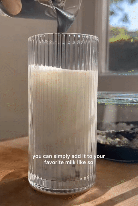 Mái tóc tuổi 40 vẫn đen mượt, bồng bềnh, không một sợi bạc: Bí quyết Mái tóc tuổi 40 vẫn đen mượt, bồng bềnh, không một sợi bạc: Bí quyết