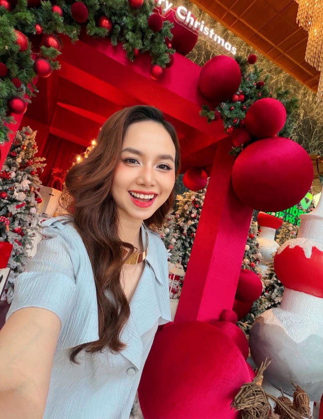 Phu nhân đạo diễn trăm tỷ đẹp không tì vết ở tuổi 41, Kim Tuyến bất ngờ bị gọi tên- Ảnh 10.