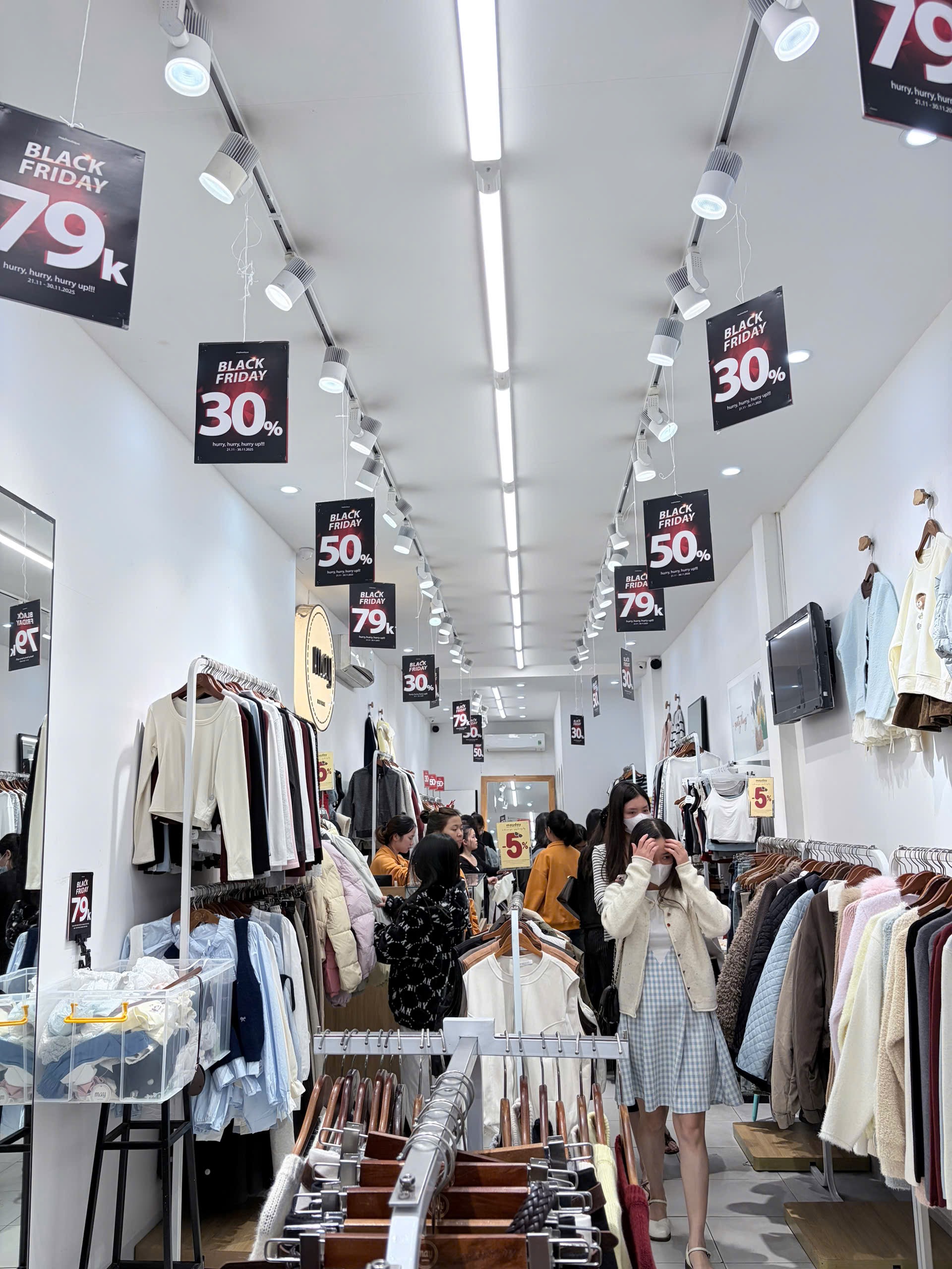 "Black Friday và ưu đãi tốt nhất với tôi là được nằm và không làm gì cả"- Ảnh 1.